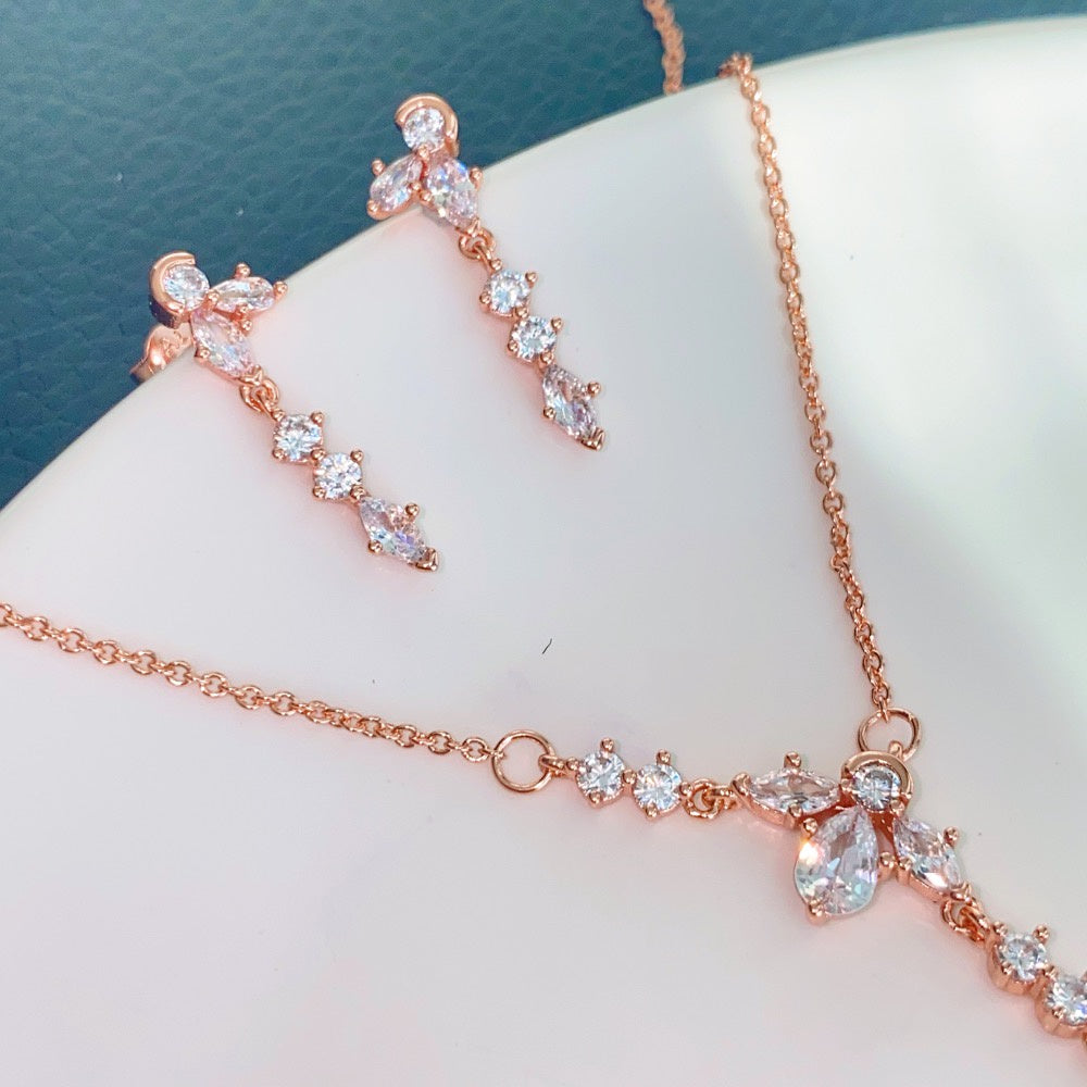 Sparkling Herbarium Cluster Drop Earrings 282404C01 for women diamond rogse gold pendant earrings