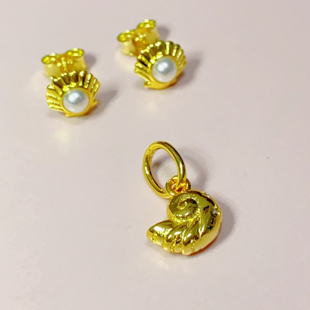 The Little Mermaid Seashell Stud Earrings 262686C01 gold earrings Princess animated theme