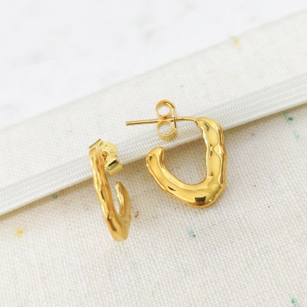 PAN Organically V-shaped Open Hoop Earrings 263290C00 gold Classic