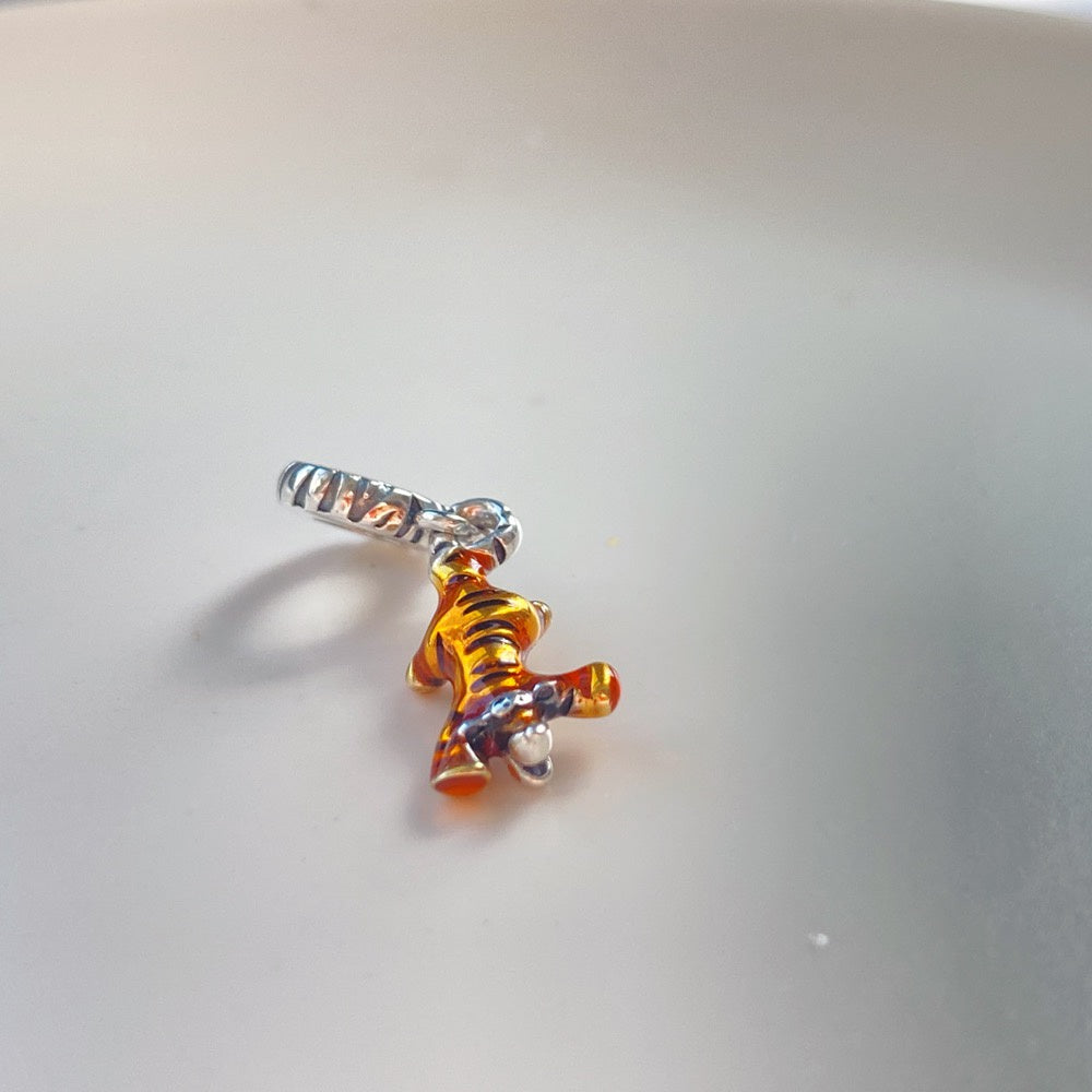 【Moments】Pan Winnie the Pooh Tigger Dangle Charm 925 silver 792213C01 Cartoon animal pendant