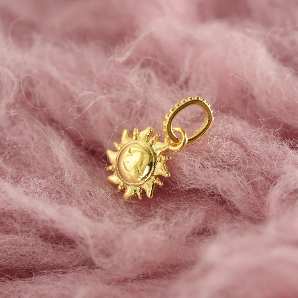 【MOMENTS】 PAN Sparkling Sun Pendant charm gold 368793C01 gold pendant