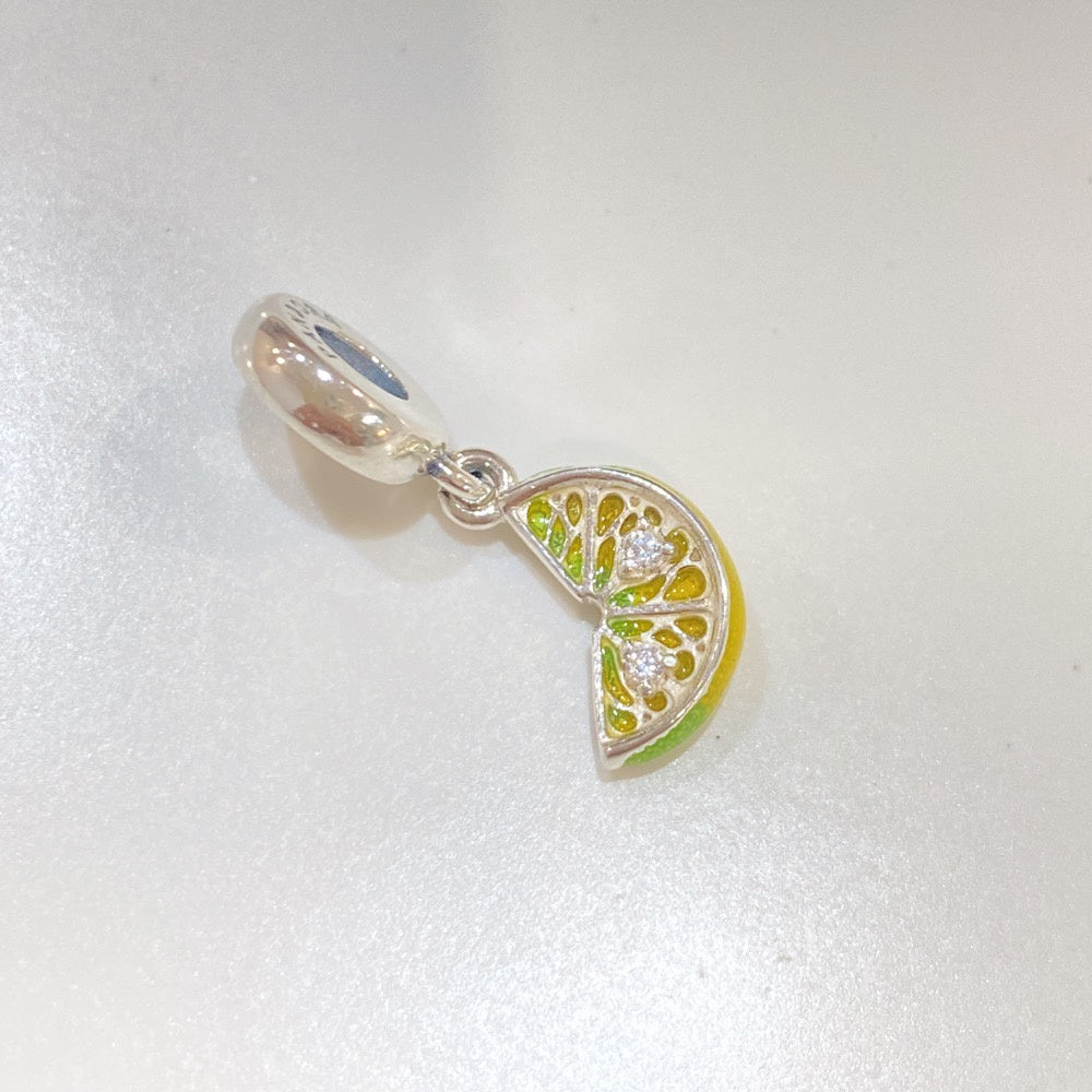 【Moments】Pan Lemon Slice Sparkling Fruit Dangle Charm 791696C01 Yellow fruit Cute cartoon pendant