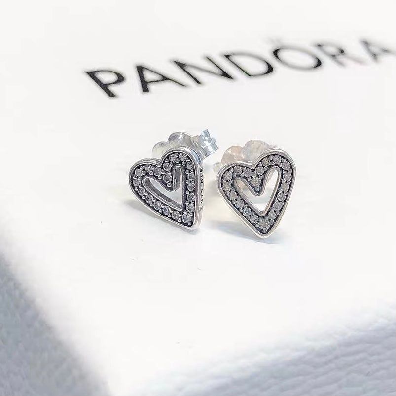 Pan Sparkling Freehand Heart Stud Earrings 925 silver for women diamond 298685C01