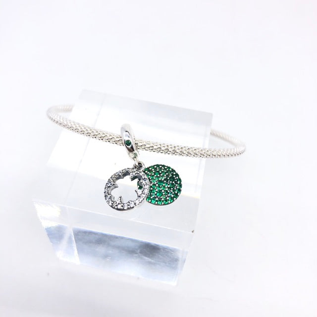 【Moments】Dazzling Lucky Four-Leaf Clover Hanging Charm for pan 797906NRGMX