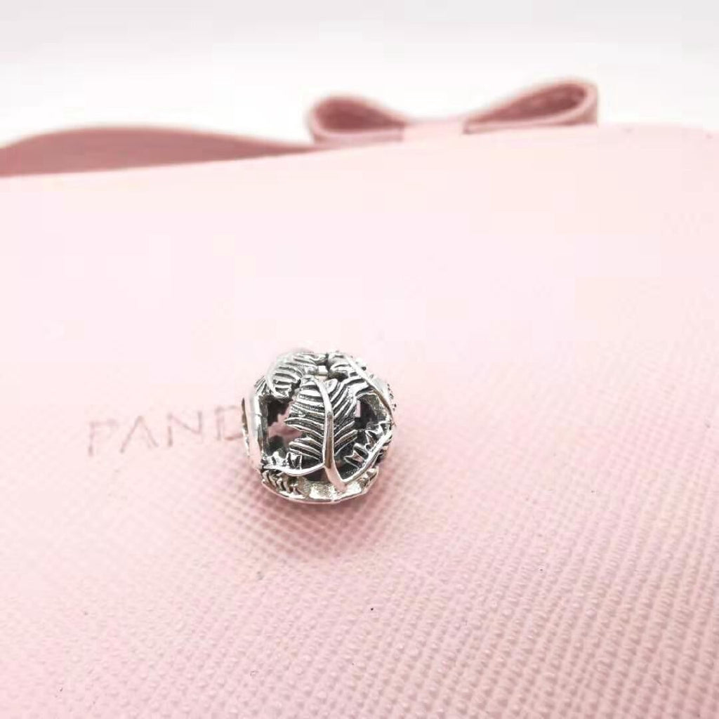 【Moments】Pan Openwork Leaves Charm 925 Silver for women 798241