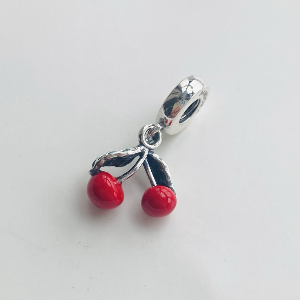 【Moments】Pan Asymmetrical Cherry Fruit Dangle Charm 791583C01 Red fruit pendant