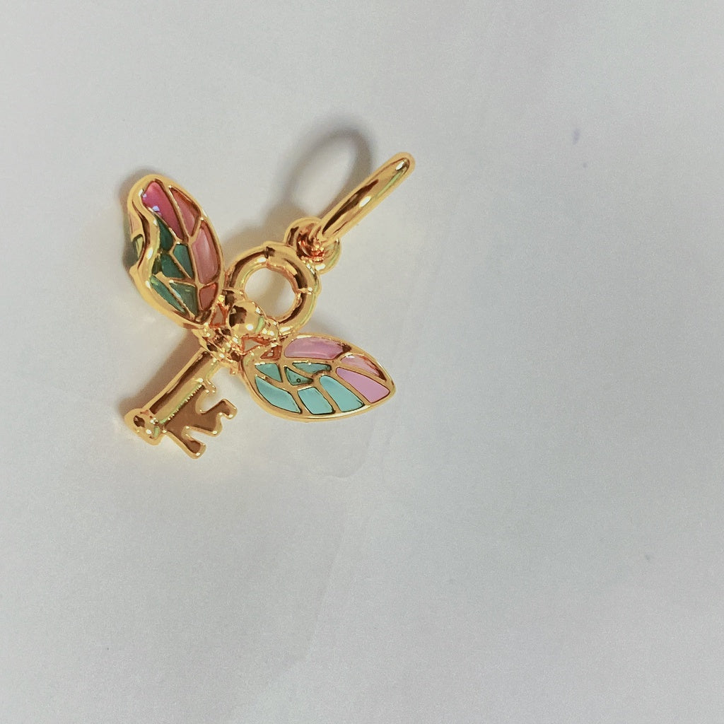 【Moments】harry Potter Winged Key Pendant charm gold Wing key 360034C01