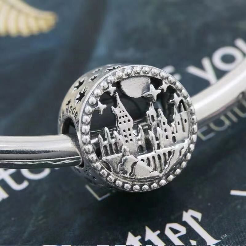 【Moments】Pan Harry Potter Hogwarts School of Witchcraft and Wizardry Charm 925 Silver for bracelet