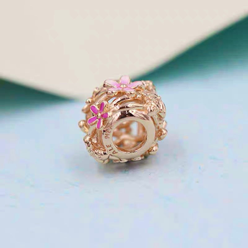 【Moments】Pan Openwork Pink Daisy Flower Charm 788772C01 rose gold adversity charm