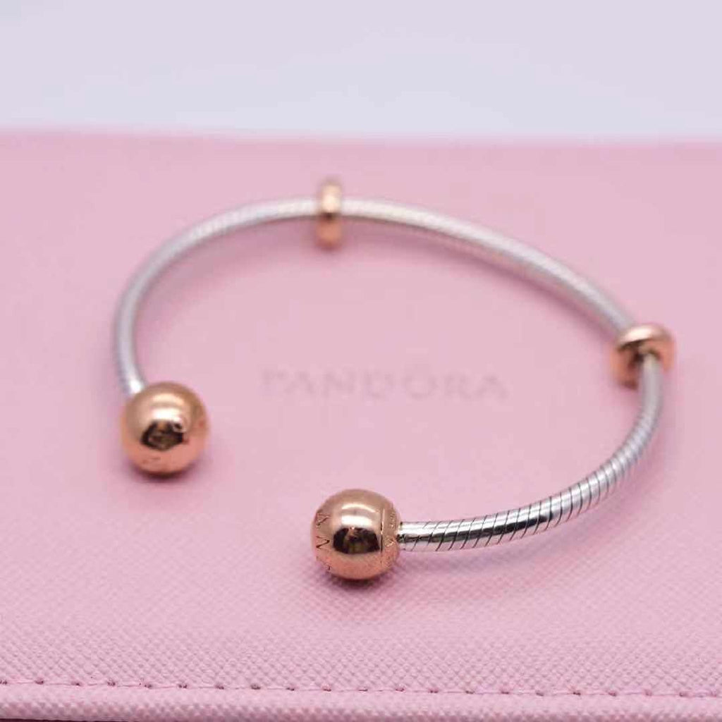 【Moments】Pan Moments Open Bangle 925 silver women BRACELET Rose Snake Chain Style Open Bangle 596477 588291