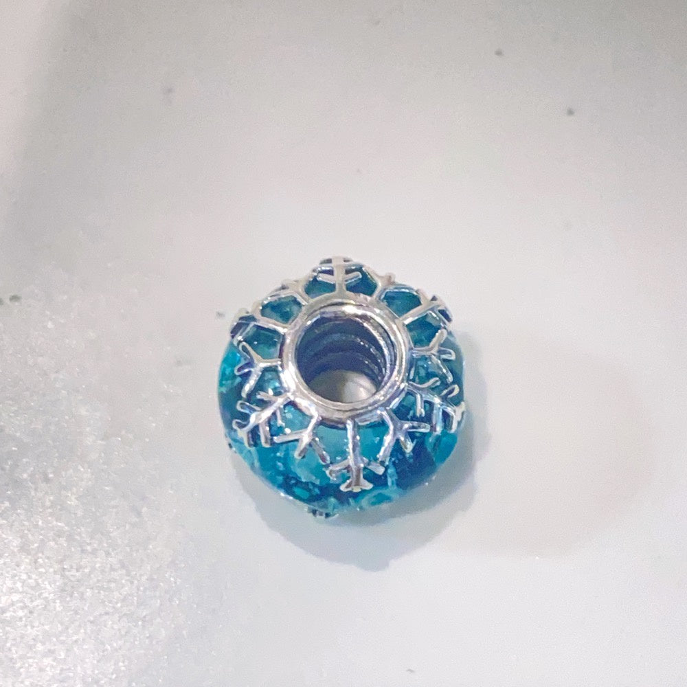 【Moments】Winter Blue Snowflake Murano Charm 792377C00 Glass 925 silver pale blue frosty effect