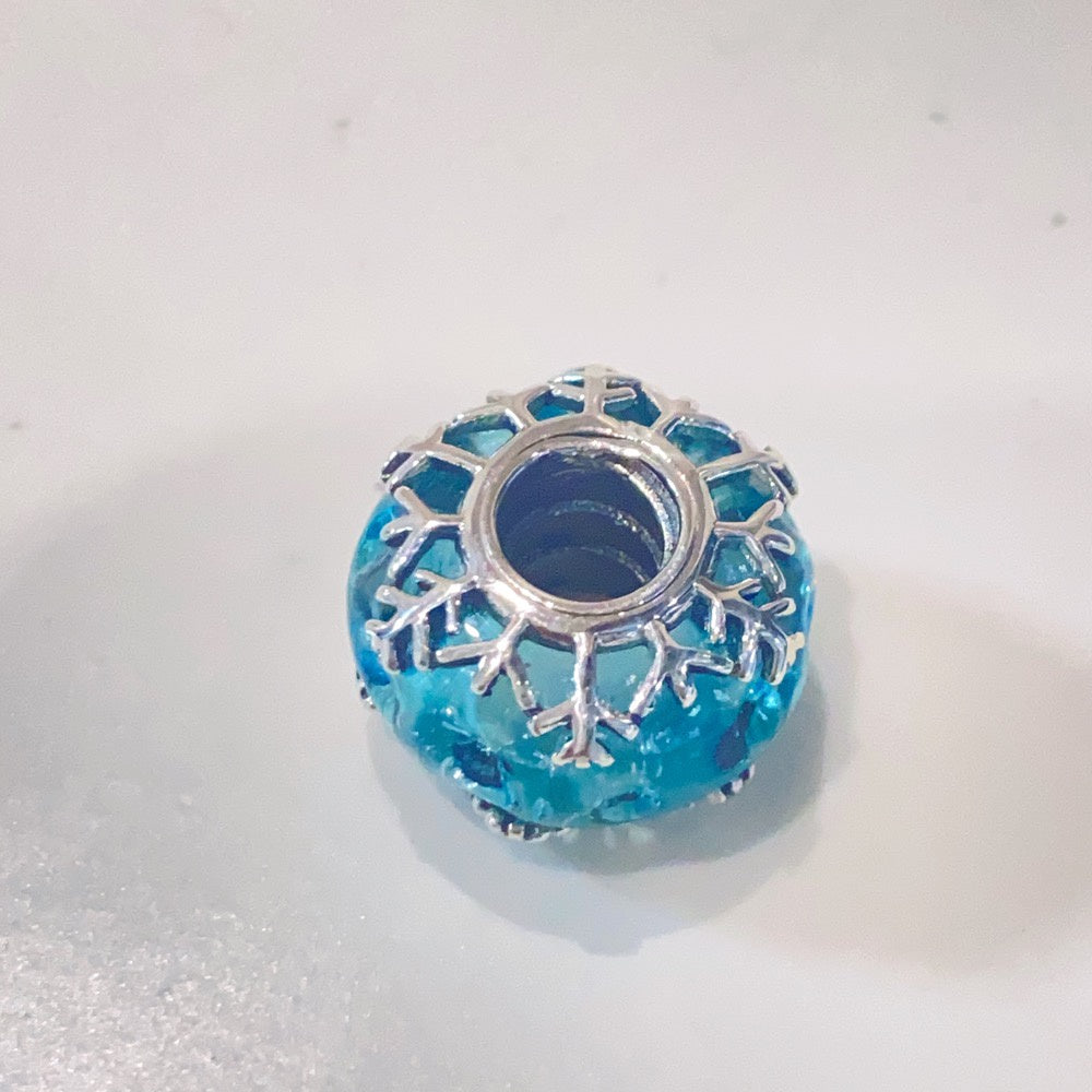 【Moments】Winter Blue Snowflake Murano Charm 792377C00 Glass 925 silver pale blue frosty effect