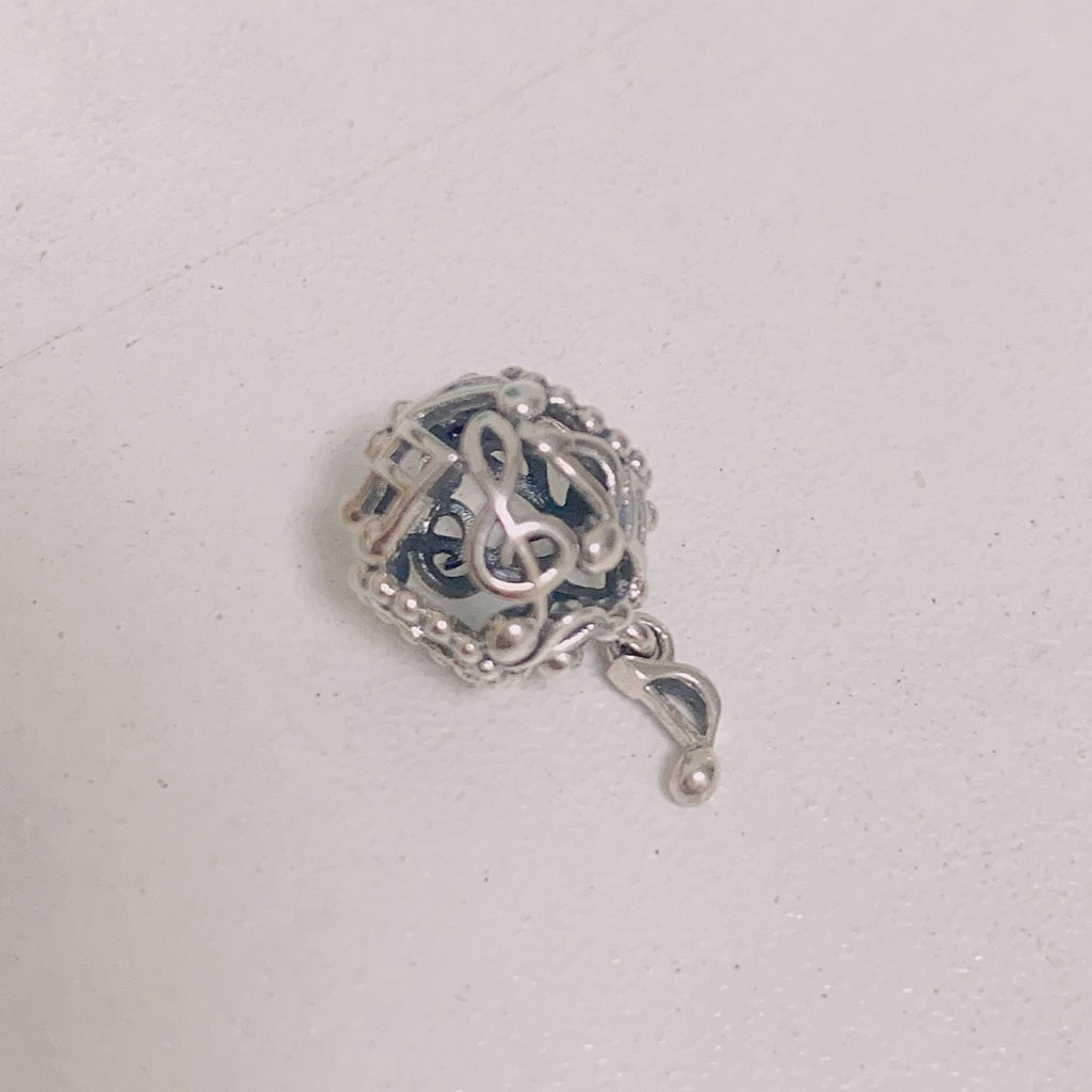 【Moments】Pan Openwork Music Notes Charm 798779C00 925 Silver eighth note musical pendant