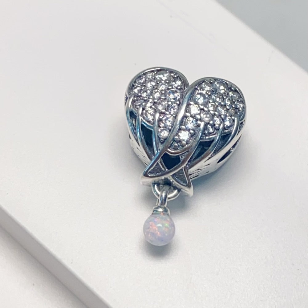 【Moments】Pan Sparkling Angel Wings & Heart Charm 792980C01 925 silver wings Orbo pandant