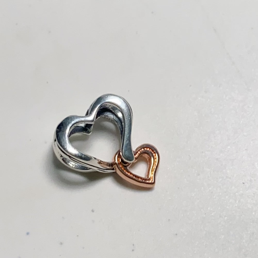 【Moments】Two-tone Openwork Infinity Heart Charm 782642C00 rose gold pendant Family and Friends