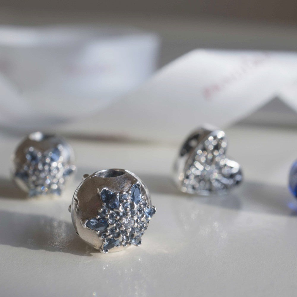 【Moments】Pan Crystalized Snowflake Clip Charm 791997NMB 925 silver Blue