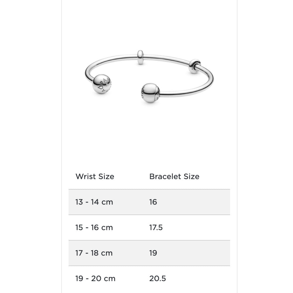 PAN Organically Shaped Heart Bangle 563808C00 Gold-plated cuff bracelets for every occasion