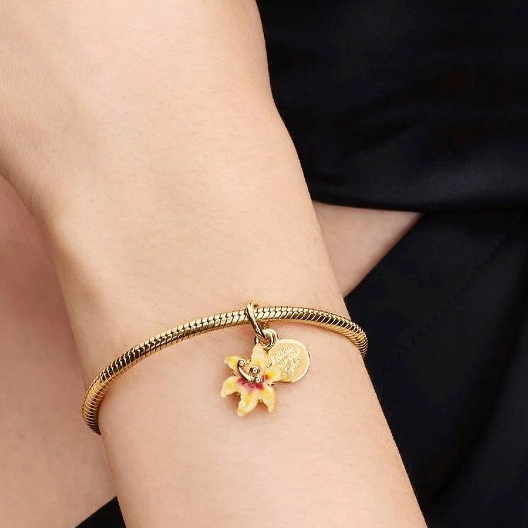 【ME｜Moments】PAN Disney Tangled Sundrop Flower Glow-in-the-dark Charm Gold Perfect luck for 764020C01