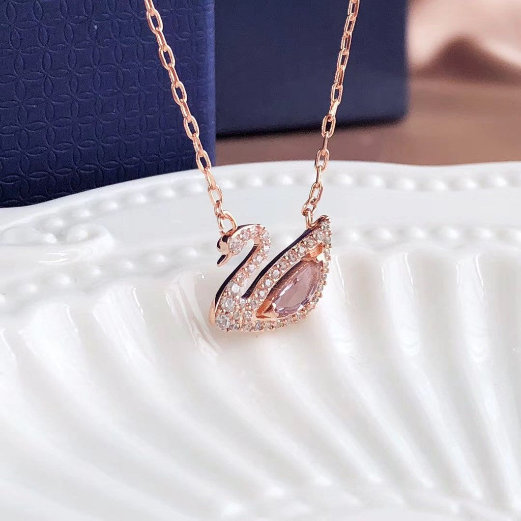 Swarovski Dazzling Swan Necklace romantic female chain rose gold pink stone